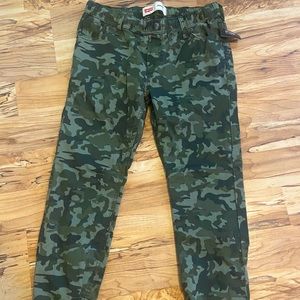 Green camo jean joggers